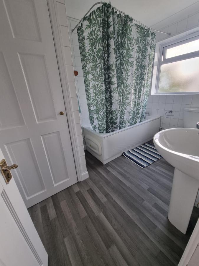 Canterbury Getaway With Ensuite Buitenkant foto