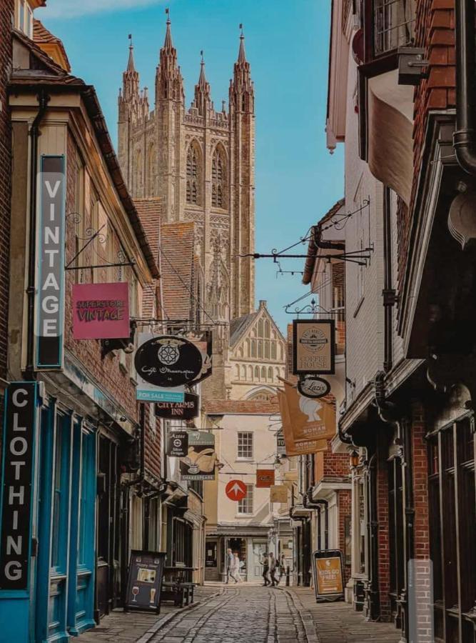 Canterbury Getaway With Ensuite Buitenkant foto